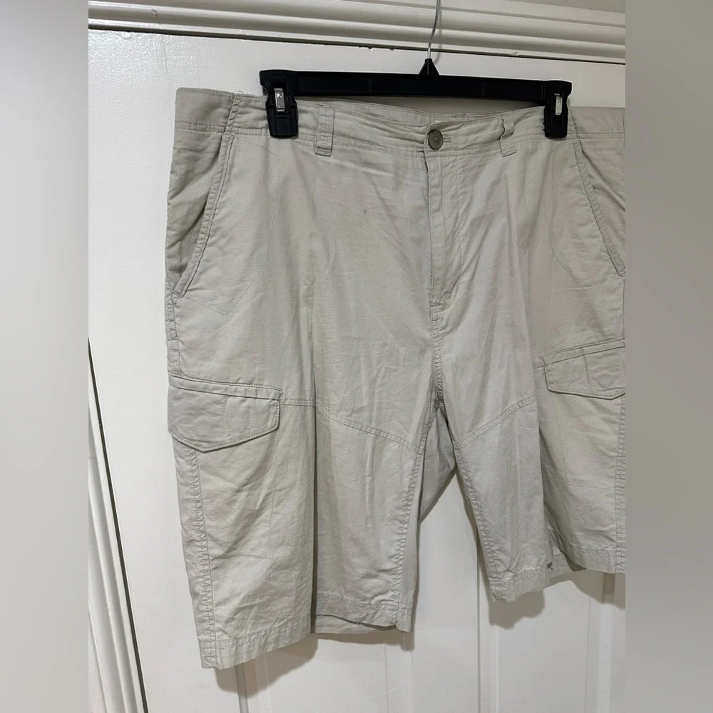 Calvin Klein khaki light beige cargo shorts - Picture 5 of 9